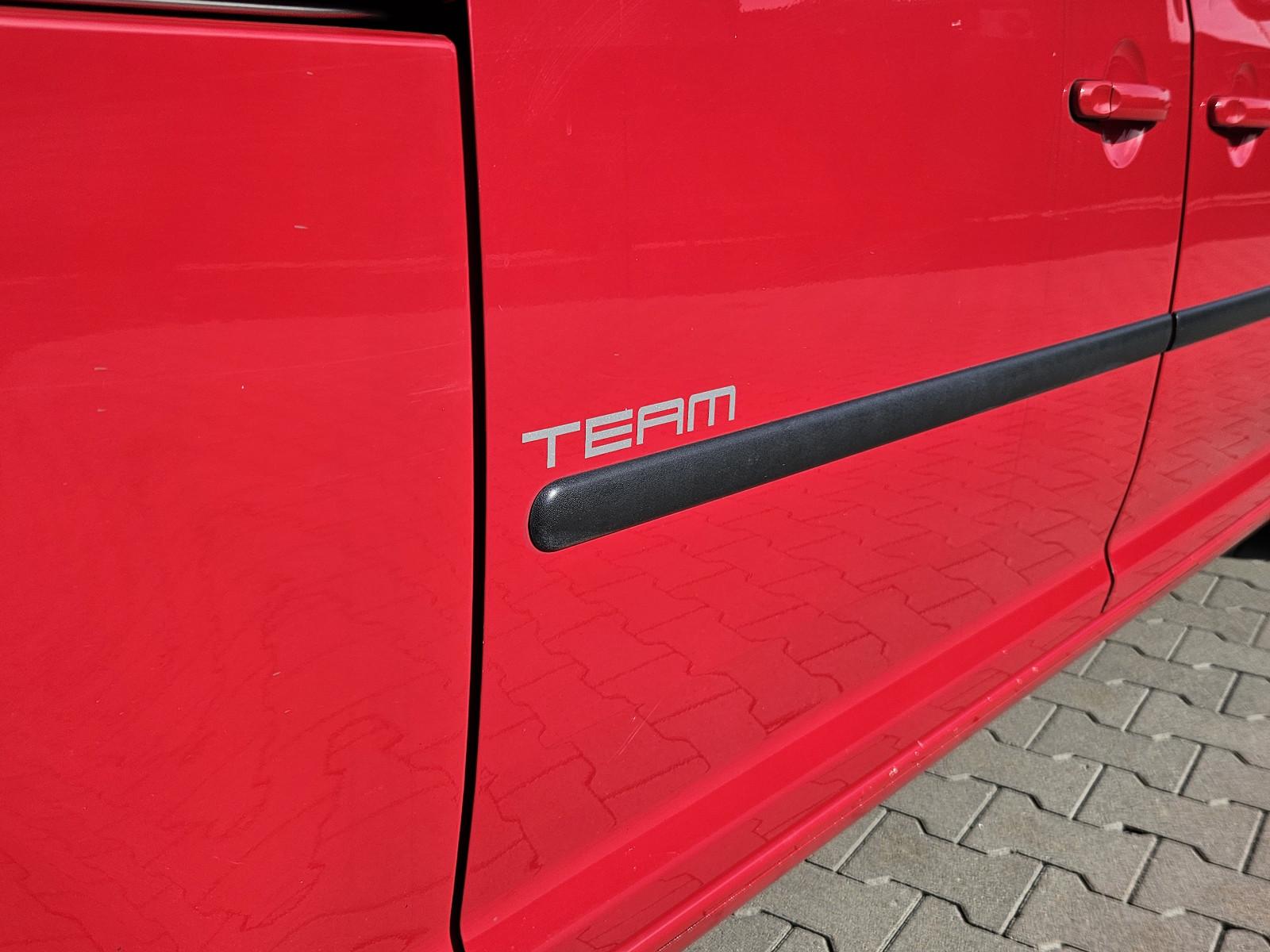 Volkswagen Caddy Maxi 2.0 TDI Life Team 7-SITZER PDC AHK