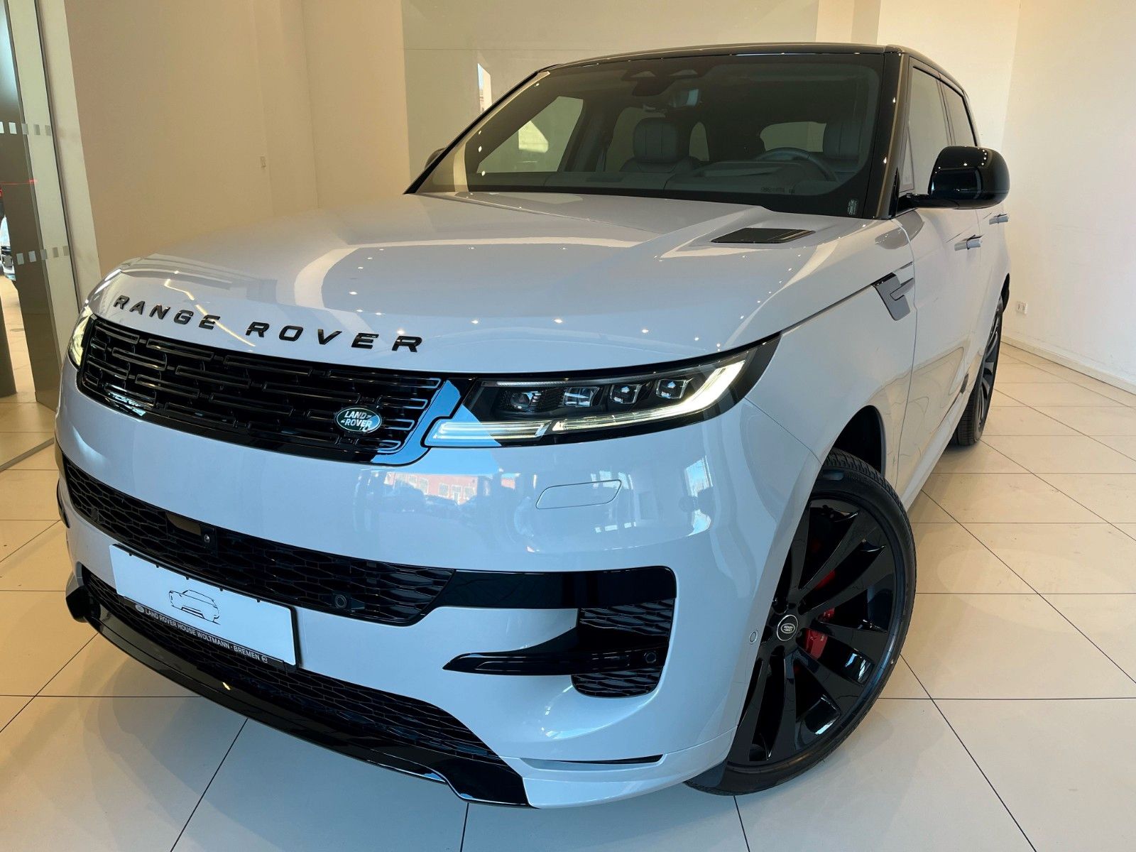 Fahrzeugabbildung Land Rover Range Rover Sport  D300 Dyn.HSE AHK & Black Pack
