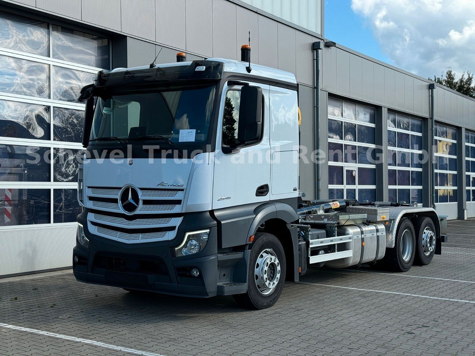 Fahrzeugabbildung Mercedes-Benz Actros 2545 6x2-4 Abrollkipper HYVA  Lift/Lenk