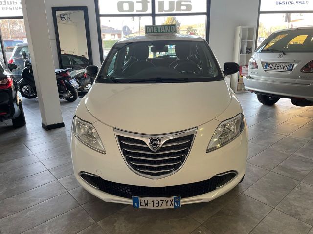 Lancia Ypsilon 0.9 TwinAir 85 CV 5 porte Metano 