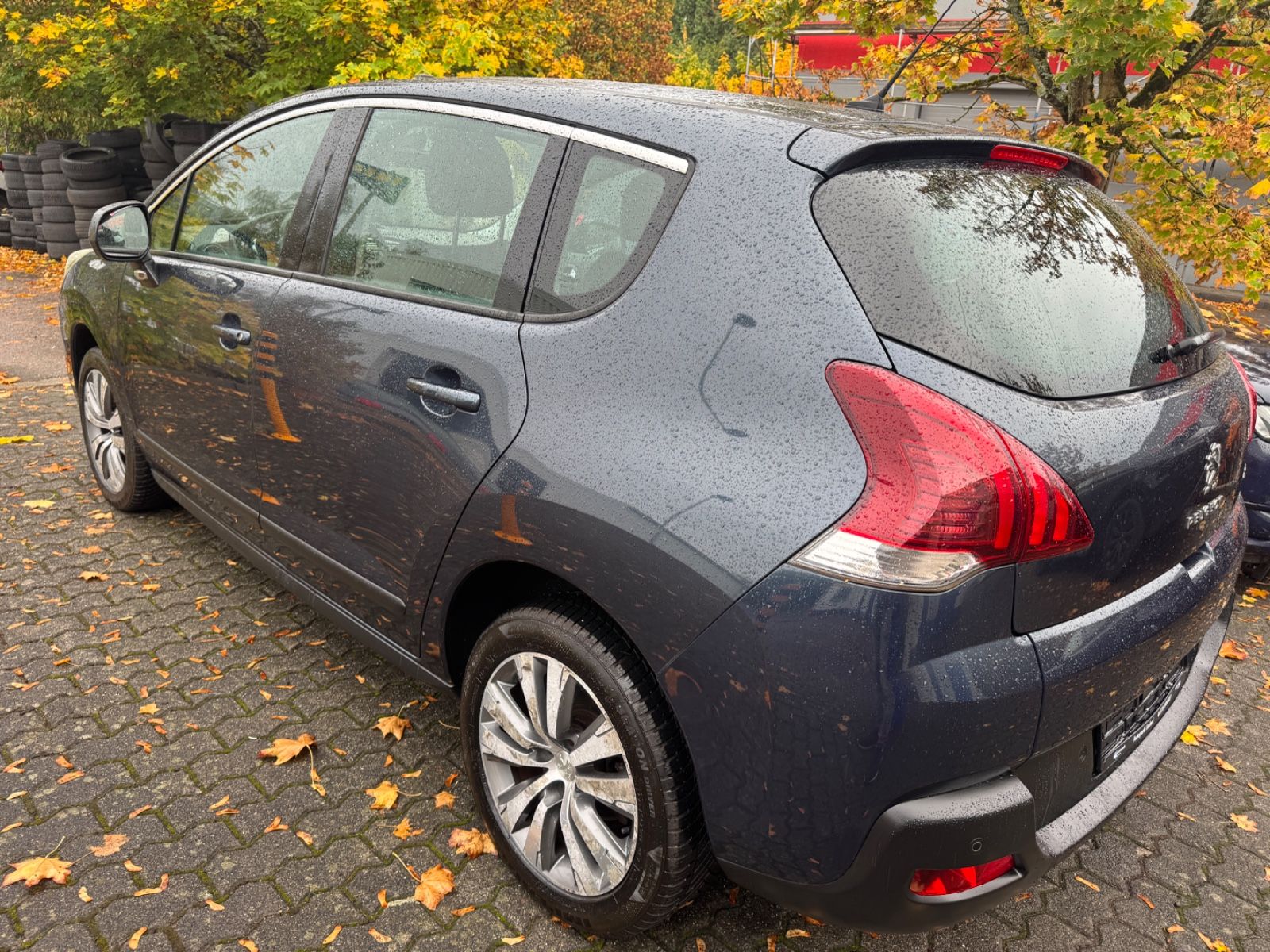 Fahrzeugabbildung Peugeot 3008 Active Navi