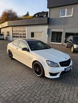 Mercedes-Benz C 63 AMG Coupé Performance Package - gebrauchte Mercedes-Benz C 63 AMG aus dem Jahr 2011