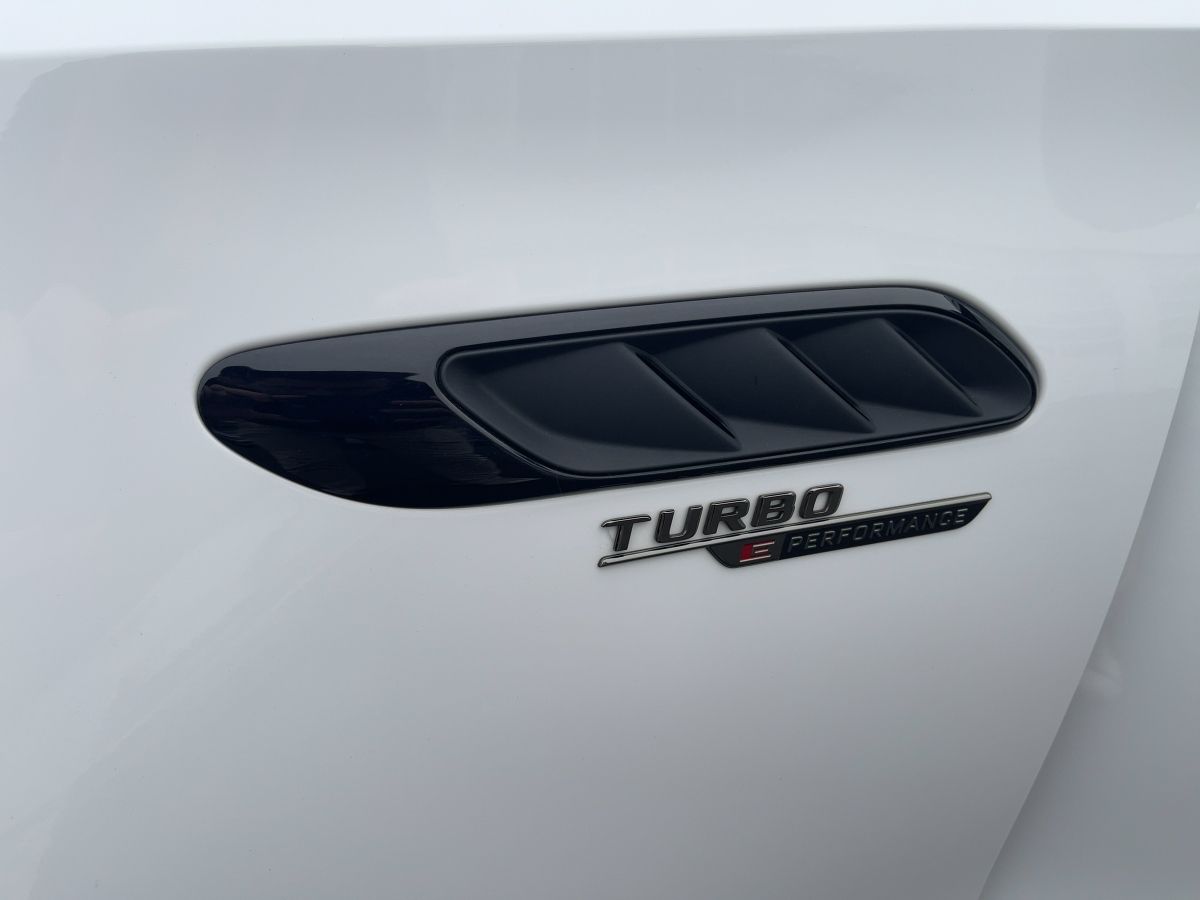 Fahrzeugabbildung Mercedes-Benz C 63 S E-Performance T-Modell AMG/Night-II/Pano