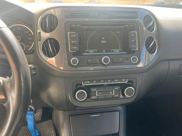 Volkswagen Tiguan - 9