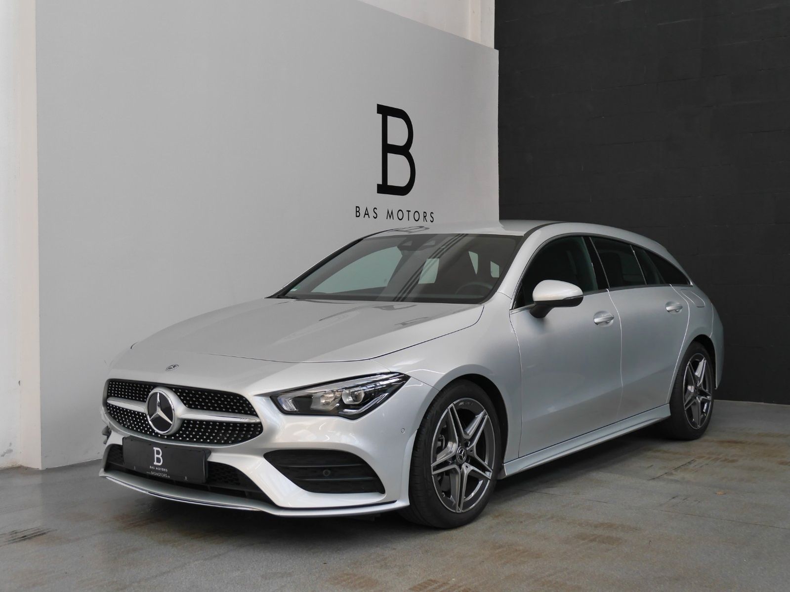 MERCEDES-BENZ CLA 250 Shooting Brake*8-Fach*AMG*Vollleder*