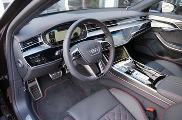 2025 AUDI S8 — фото 8