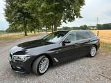 BMW 520dA*SPORT-LINE*STDHZ*HUD*H&K*4Z-KLIMA*ACC*TÜV - BMW 520 in Essen