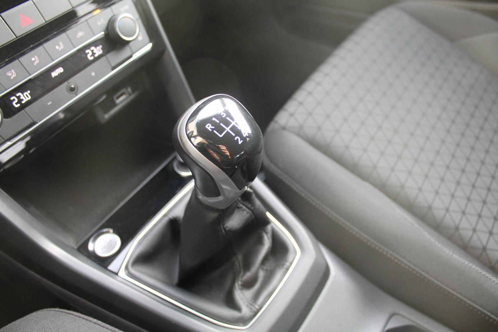 Volkswagen T-Cross Life*ACC*LED*AHK*SHZ*PDC*