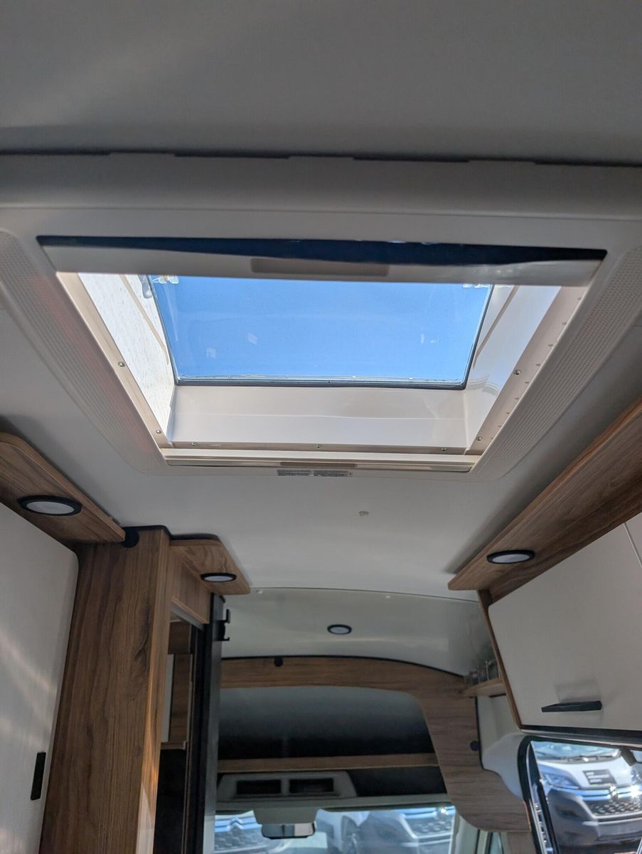 Fahrzeugabbildung Karmann Dexter 4x4 DE 570 AW Allrad 4x4, Rückfahrkamera