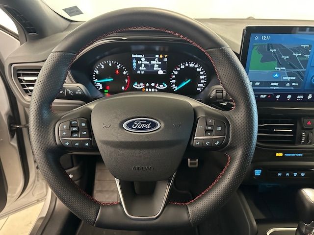 Fahrzeugabbildung Ford Focus Turnier ST-Line Navi Sound-B&O LED ACC