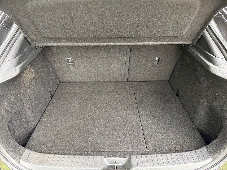 Fahrzeugabbildung Mazda CX-30 2.5i 140PS Exclusive