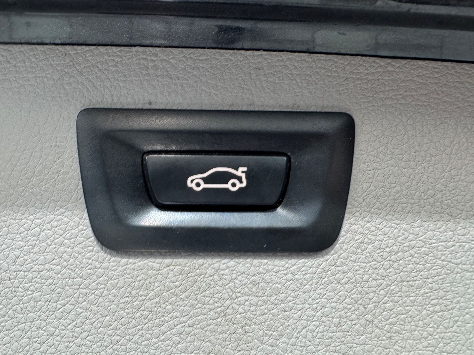 Fahrzeugabbildung BMW 320 d Touring|PANORAMA|AUTOMATIK|SPORT-LINE|