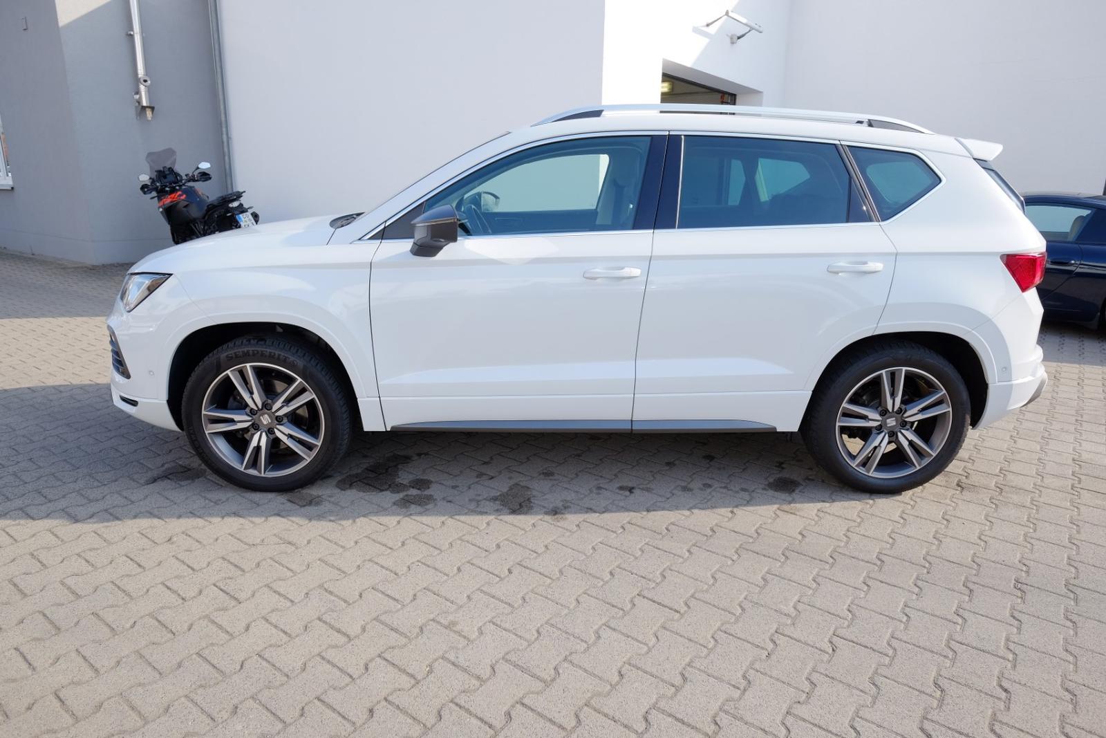 Seat Ateca FR 2.0 TDI DSG 4WD/Pano/Navi/AHK/Kam/ACC