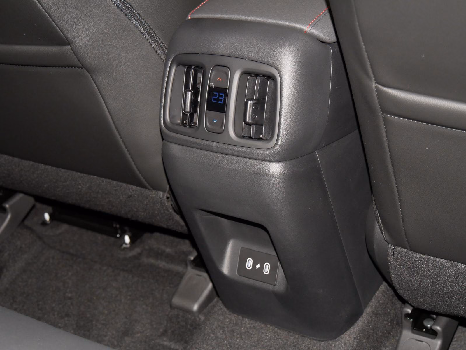 Hyundai TUCSON Plug-In-Hybrid N Line Alcantara Navi 4WD, миниатюра 11