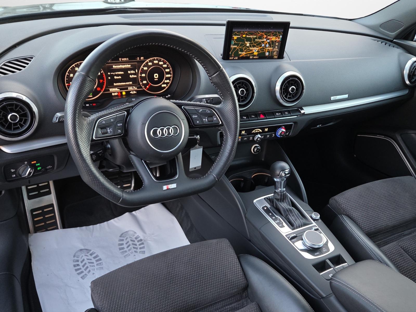 Audi A3 Cabriolet 1.5 TFSI S tronic S line LED-Matrix