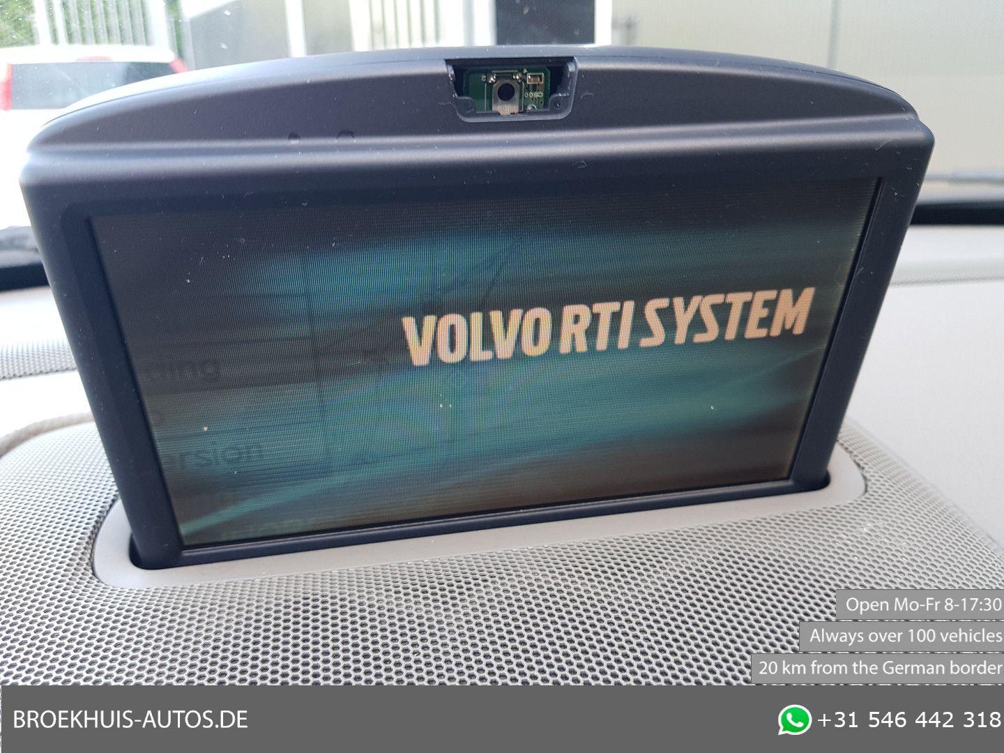 Volvo V70 2006 — photo 24