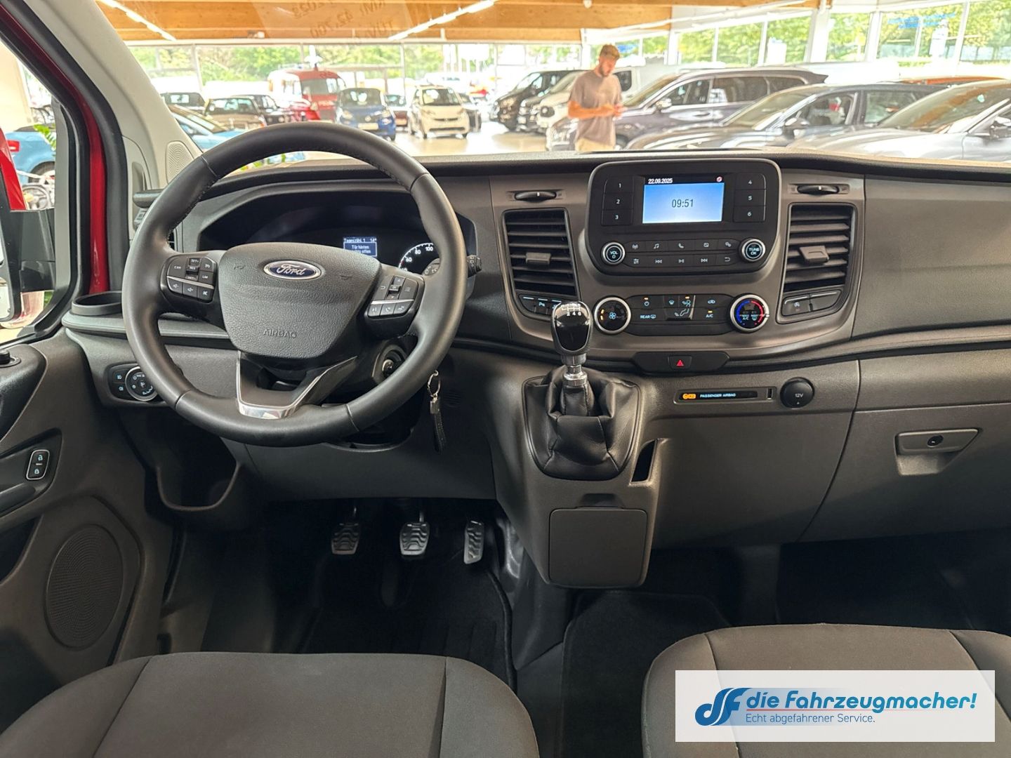 Fahrzeugabbildung Ford Transit Custom Tourneo 320 L1 Trend 2.0 TDCi Dyn