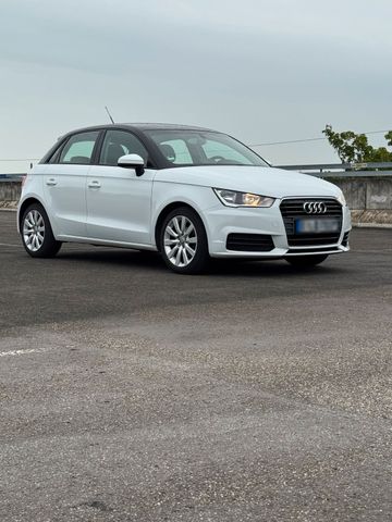 AUDI AUDI A1 1.0 TFSI
