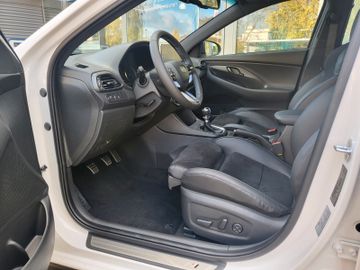 Fahrzeugabbildung Hyundai i30 2.0 T-GDI M/T N Perf. Komfort NAVI Assi PANO