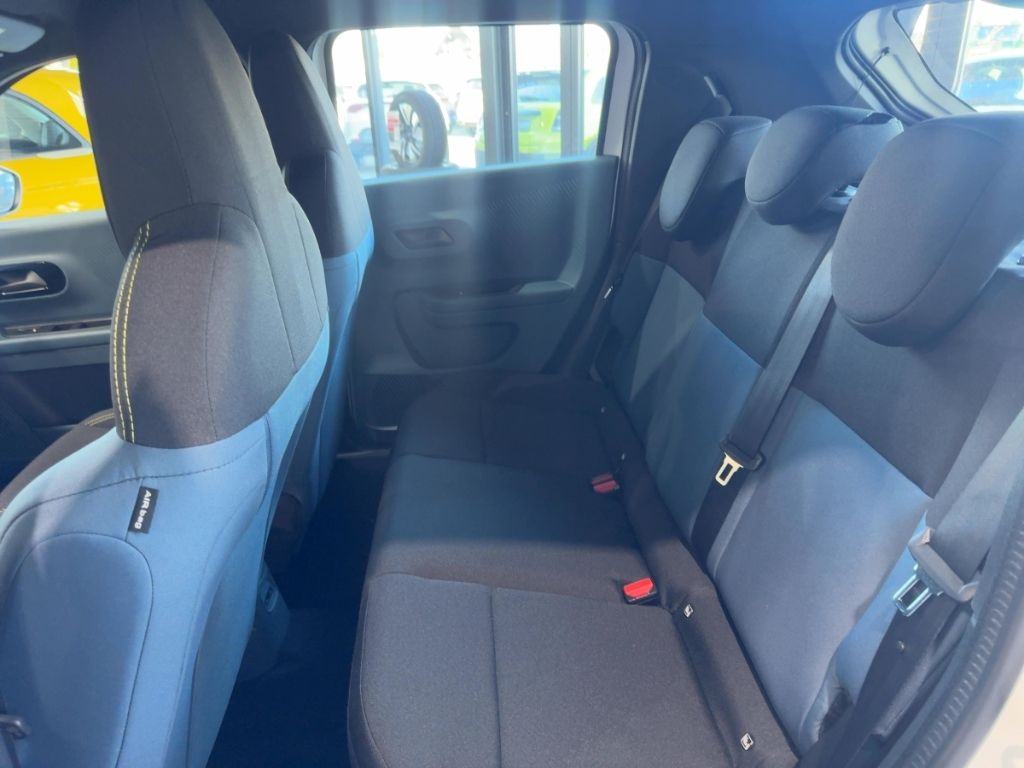 Fahrzeugabbildung Fiat Grande Panda Business Edition Hybrid, Navi, PDC,