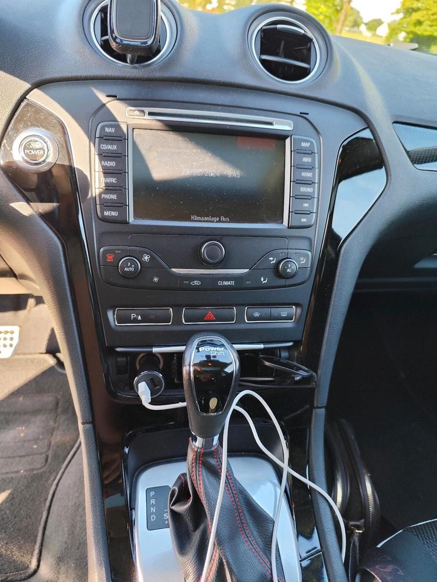 Ford Mondeo 2011 — photo 10