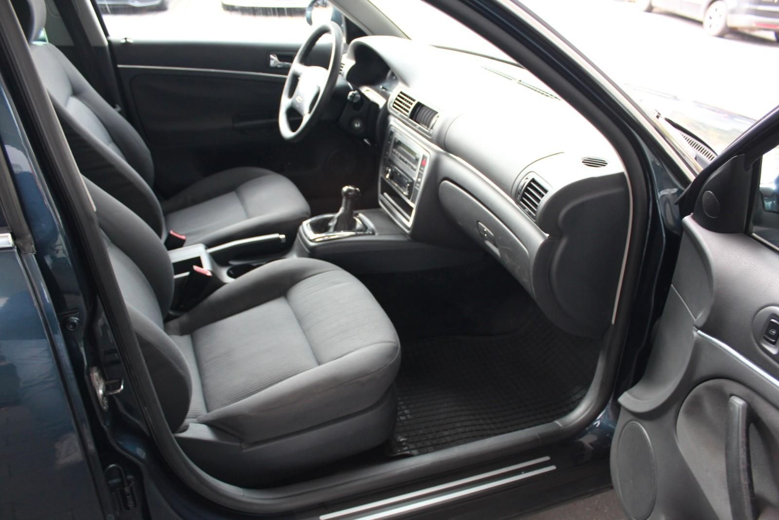 Volkswagen Passat 2005 — photo 9