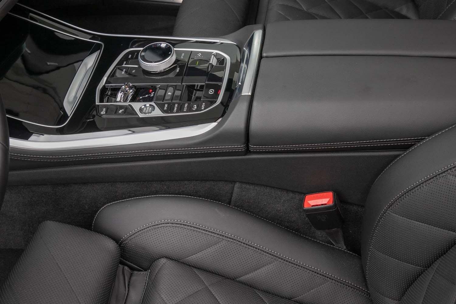 BMW X5 M60i xDrive M Pro AHK Pano HeadUp Luftfederng