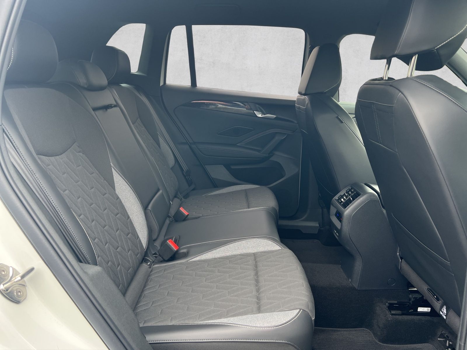 Tiguan Goal 1.5 eTSI DSG AHK*LED*ACC*Navi