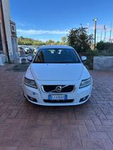 Volvo V50 D4 Momentum - weiße Volvo V50