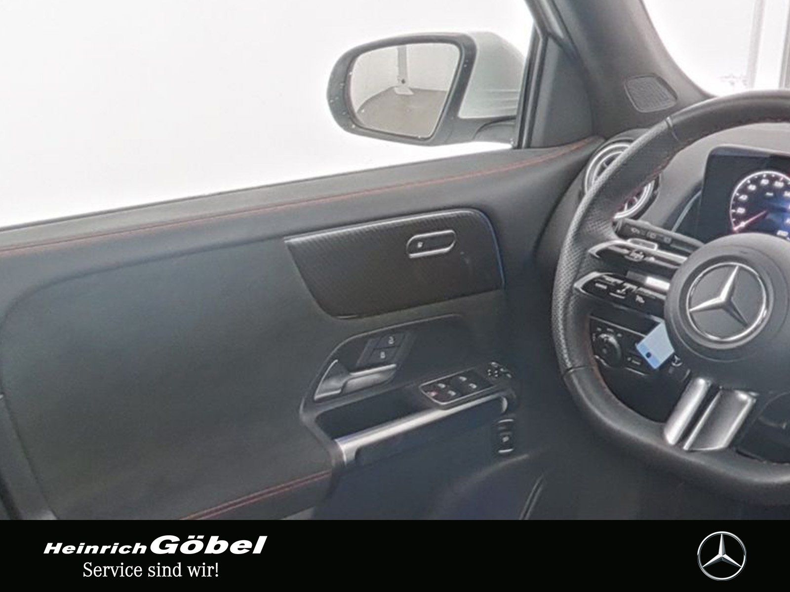 Fahrzeugabbildung Mercedes-Benz GLB 180 AMG+PANO+LED+AMBIENTE+NAVI+KAMERA+WINTER