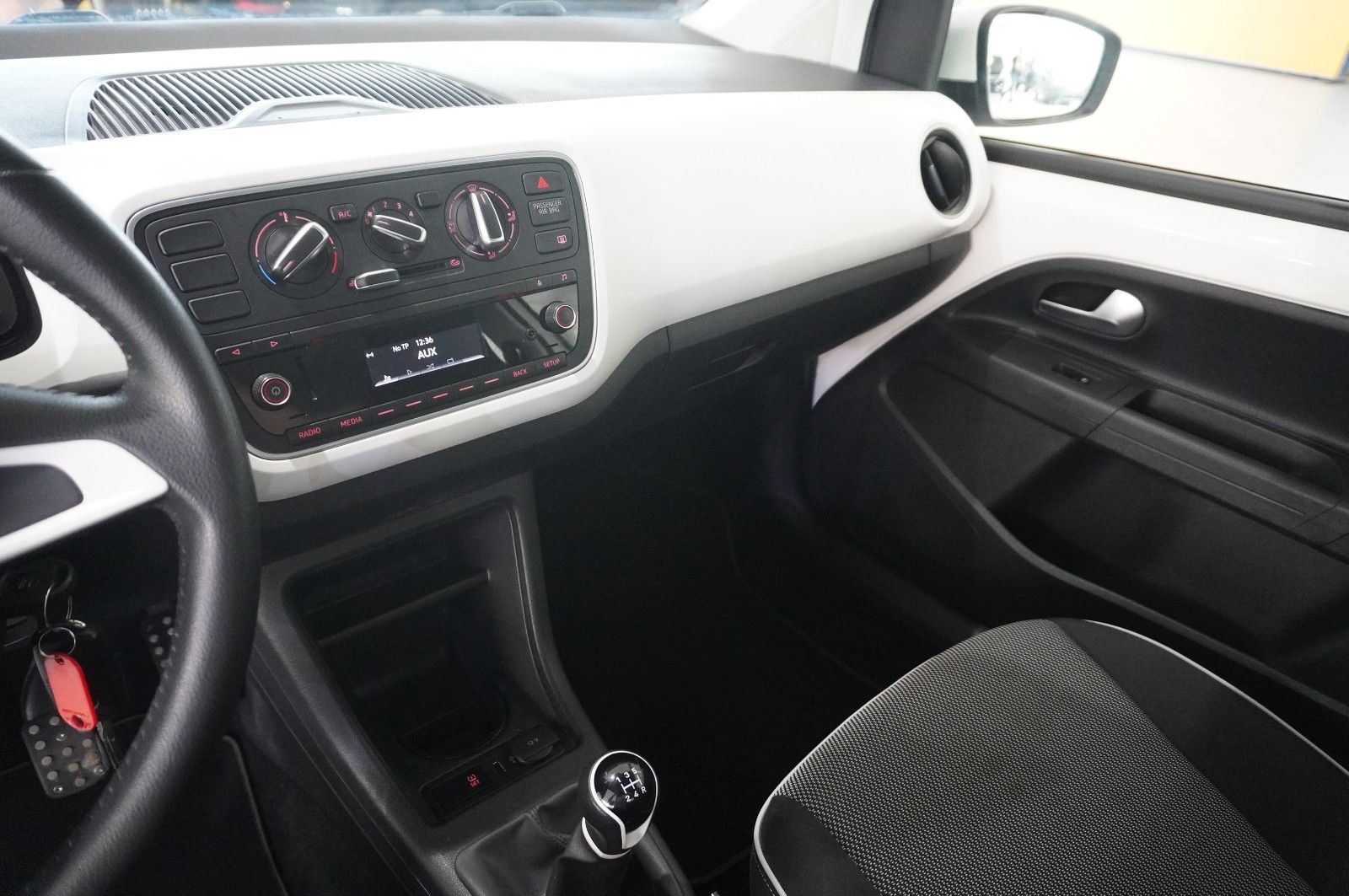 Fahrzeugabbildung SEAT Mii 1.0 MPI CHIC 3-TÜR KLIMA/PDC/USB/TEMP./AUX