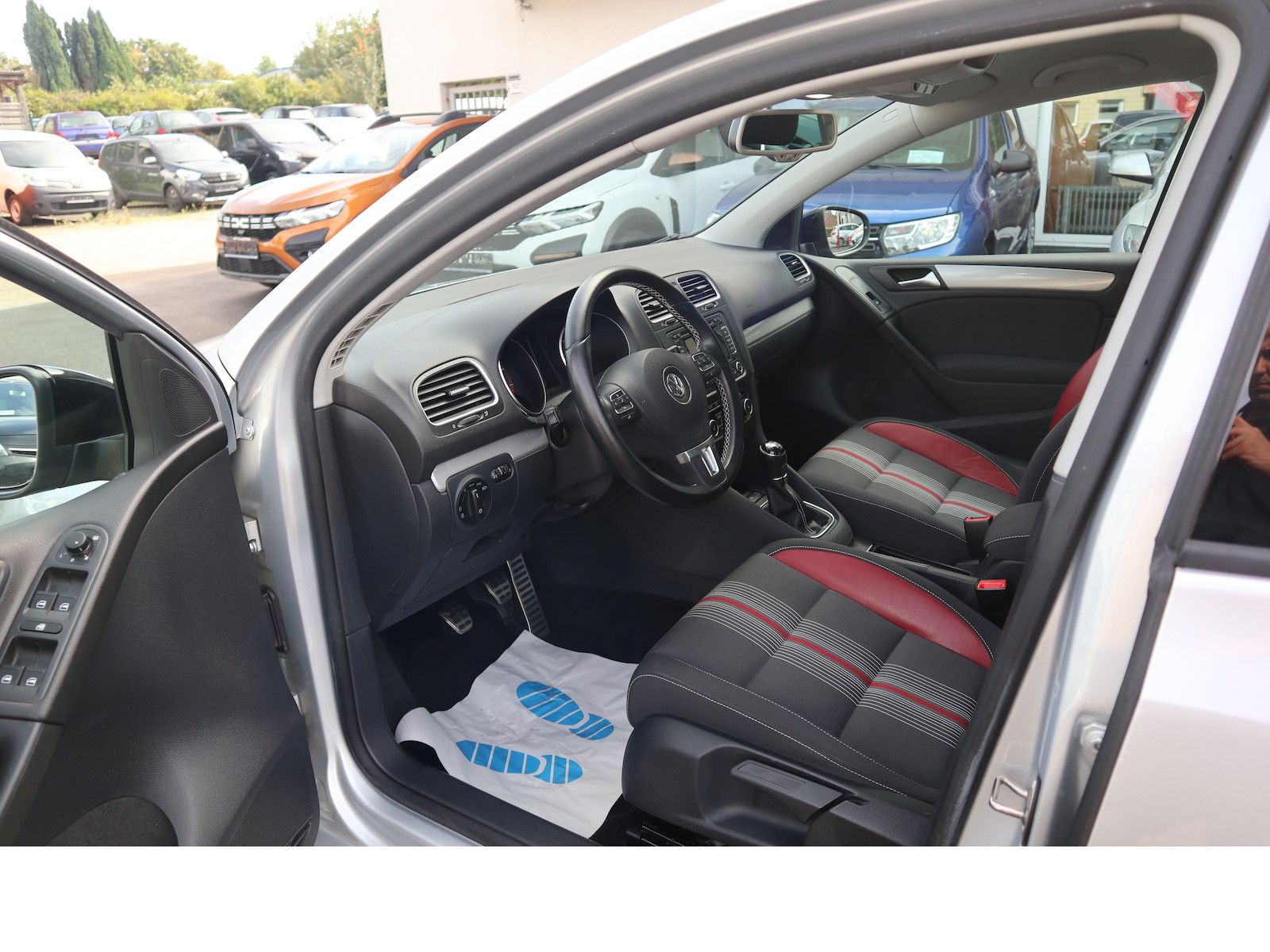 Fahrzeugabbildung Volkswagen Golf Match BlueMotion 1hd Navi Scheckheftgepfleg