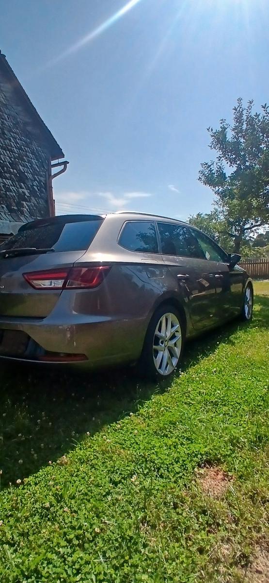 Seat Leon 2014 — салон