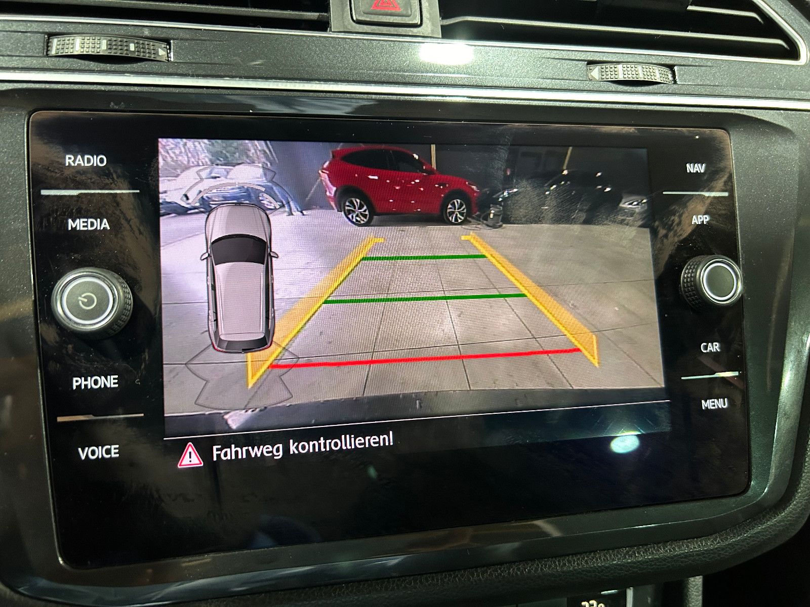 Fahrzeugabbildung Volkswagen Tiguan Highline BMT/PANO/ACC/APPLE/ALCANTARA/KAM