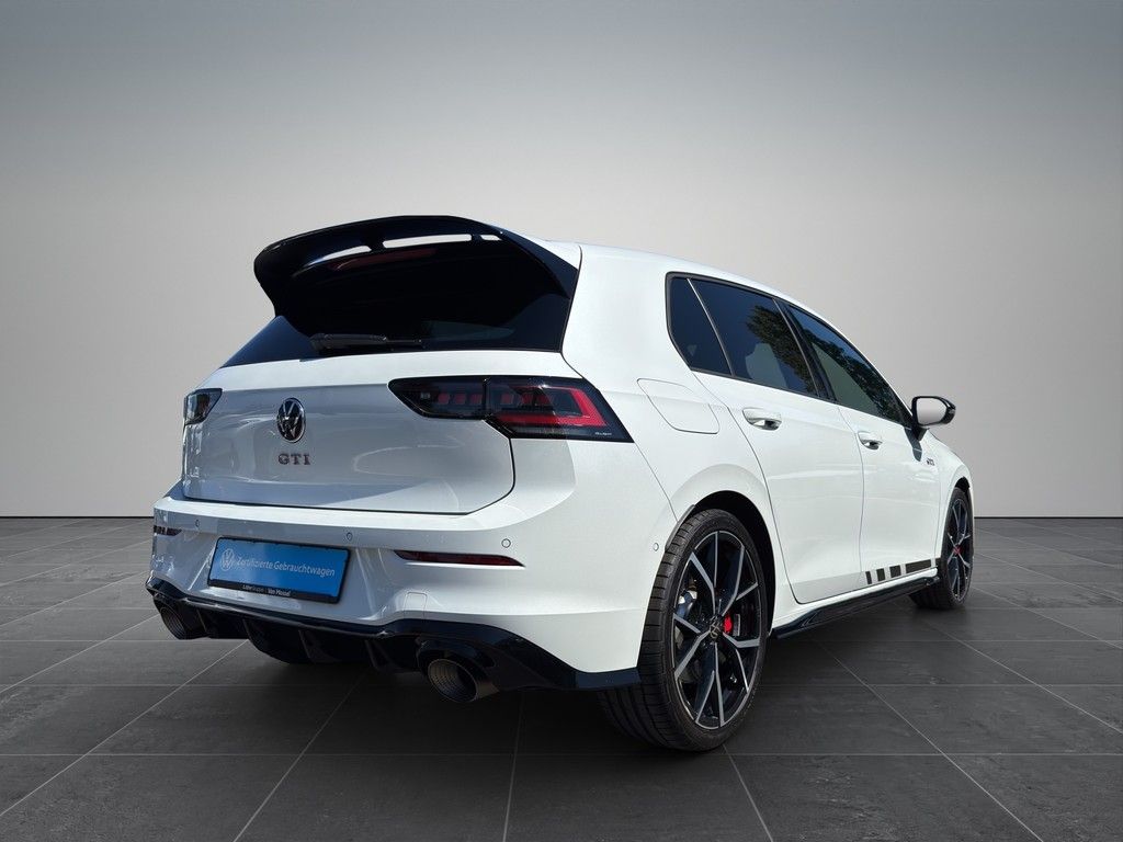 Volkswagen Golf VIII Lim. 2.0 TSI GTI Clubsport AKRAPOVIC foto 4