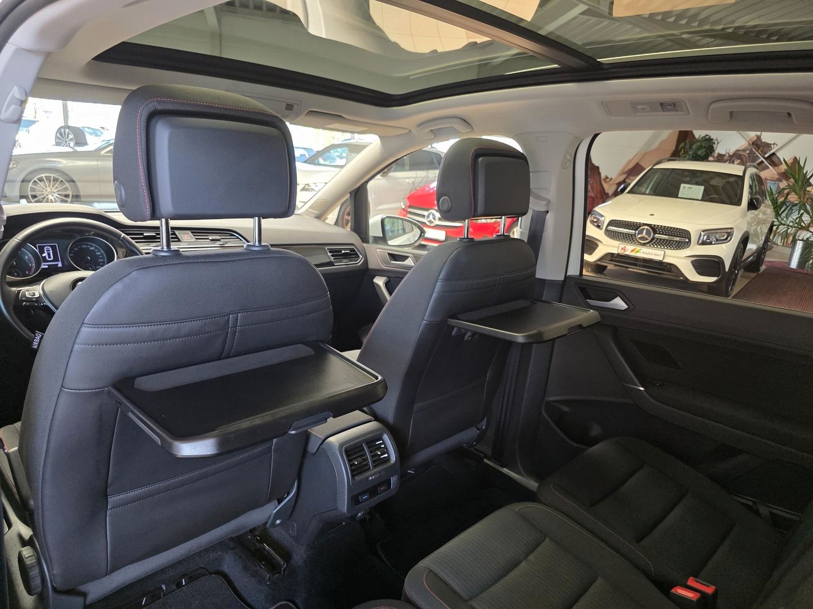 Fahrzeugabbildung Volkswagen Touran 1.4 TSI Sound/1.Hd/Navi/LED/Pano/ACC