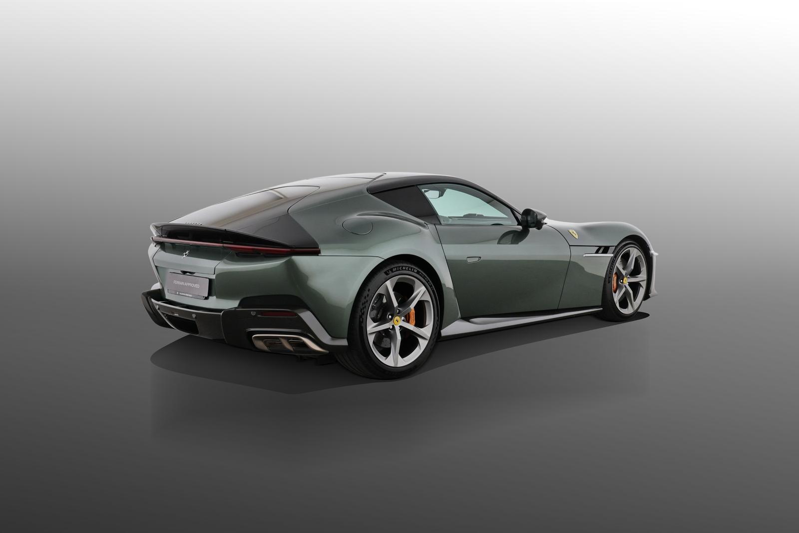 Ferrari 12 Cilindri Carbon | Pano |