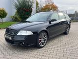 Skoda Octavia Combi 2.0 TFSI RS*XENON*PDC*KLIMAAUT*SHZ - Skoda Octavia: RS TFSI