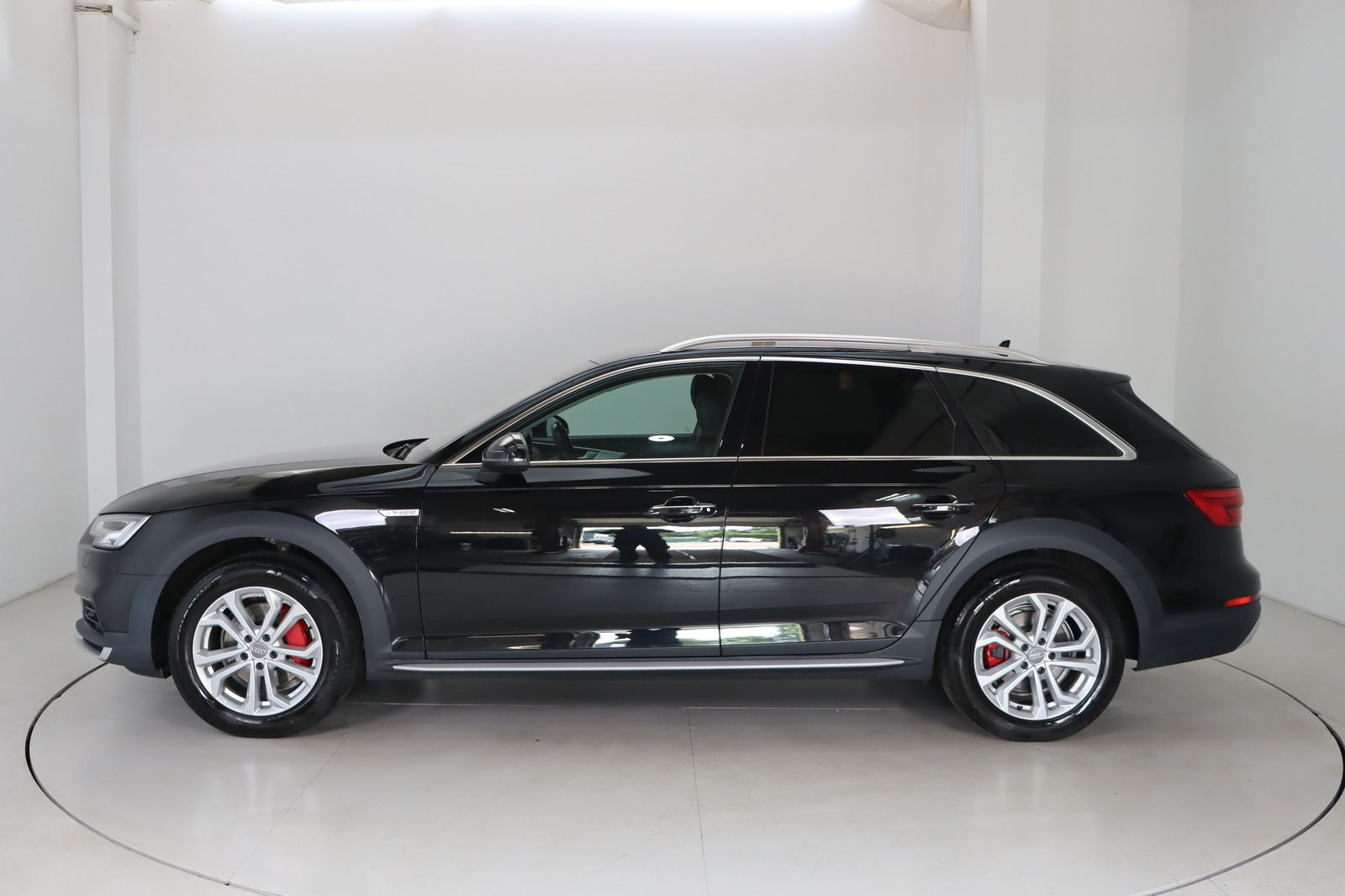 Fahrzeugabbildung Audi A4 Allroad Quattro LED * Sportsitze * Navi * Sit
