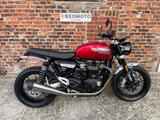 Triumph Speed Twin 1200 5200km Fast wie neu - TRIUMPH SPEED TWIN 1200