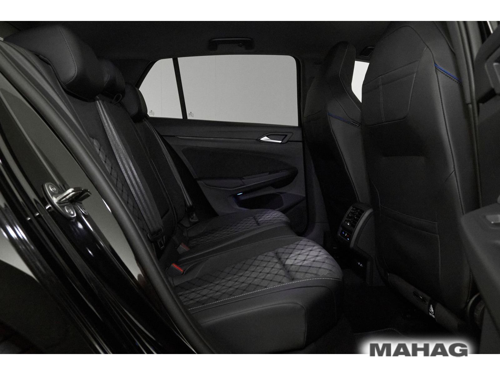 Volkswagen Golf - Bild 12