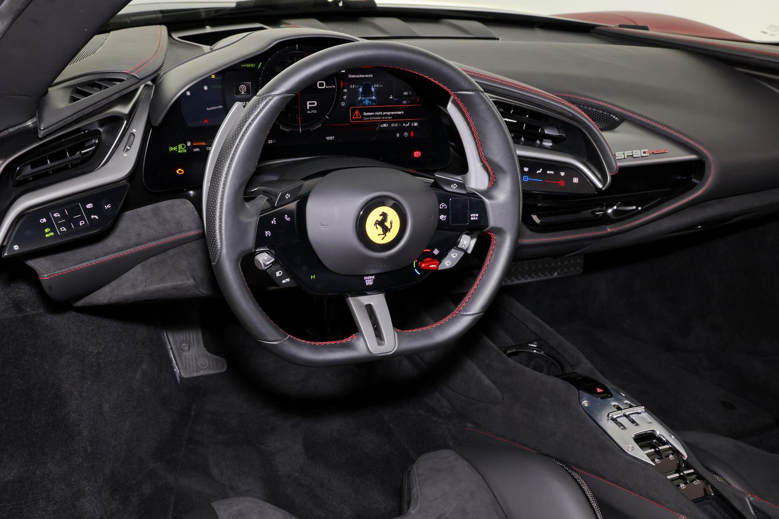 Ferrari SF 90 Spider