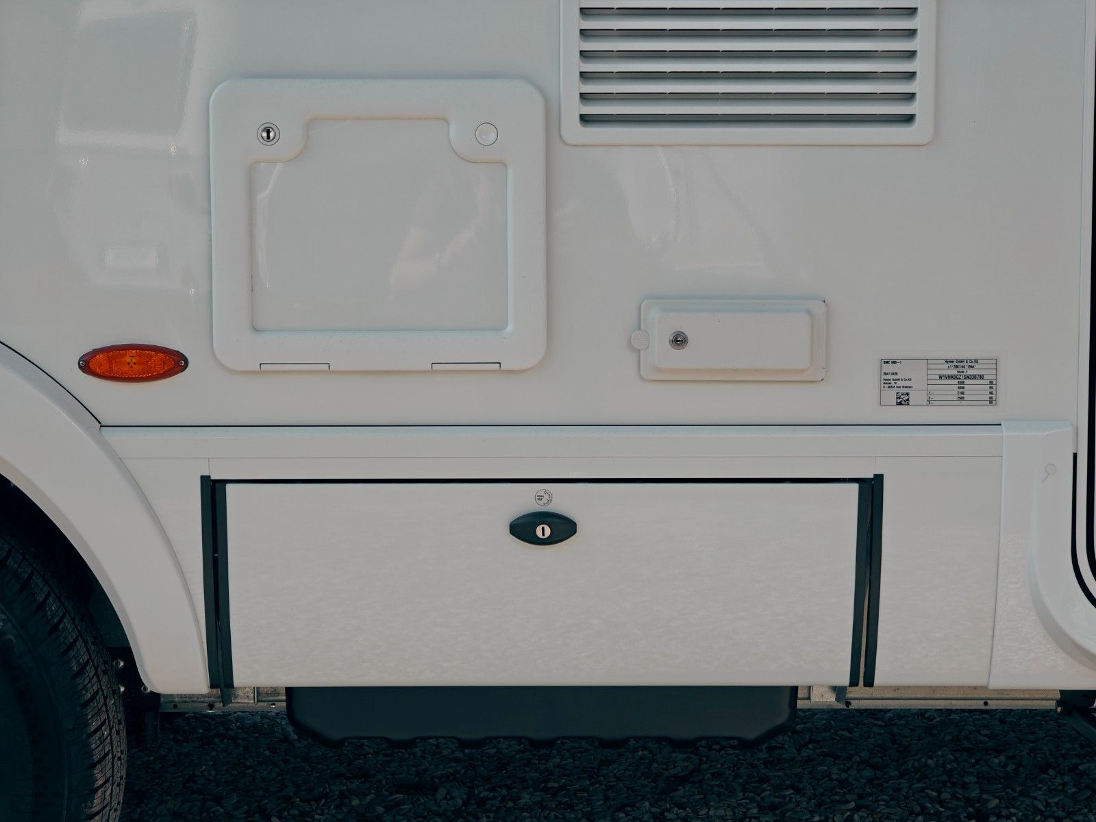 Fahrzeugabbildung HYMER / ERIBA / HYMERCAR B-KLASSE MC I 680 PREMIUM - NEU! MODELL 2025