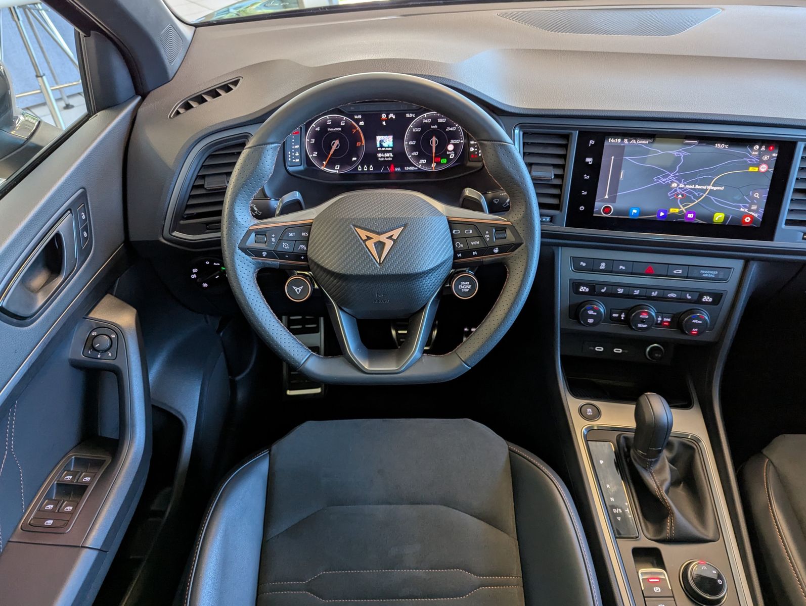 Fahrzeugabbildung CUPRA Ateca 1.5 TSI DSG Pano Memory ACC AHK-Vorb. 19"