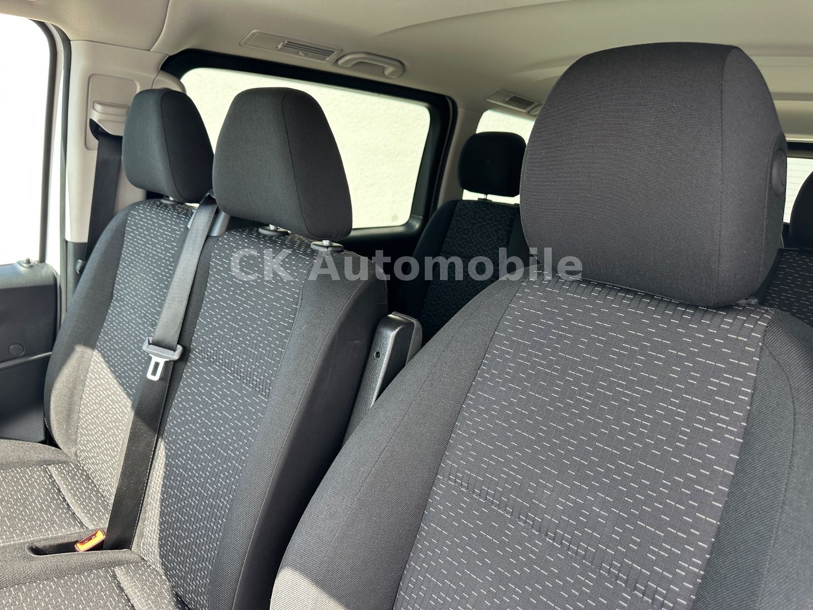 Fahrzeugabbildung Mercedes-Benz Vito Tourer 119 PRO lang/9 Sitze/Navi/LED/Kamera