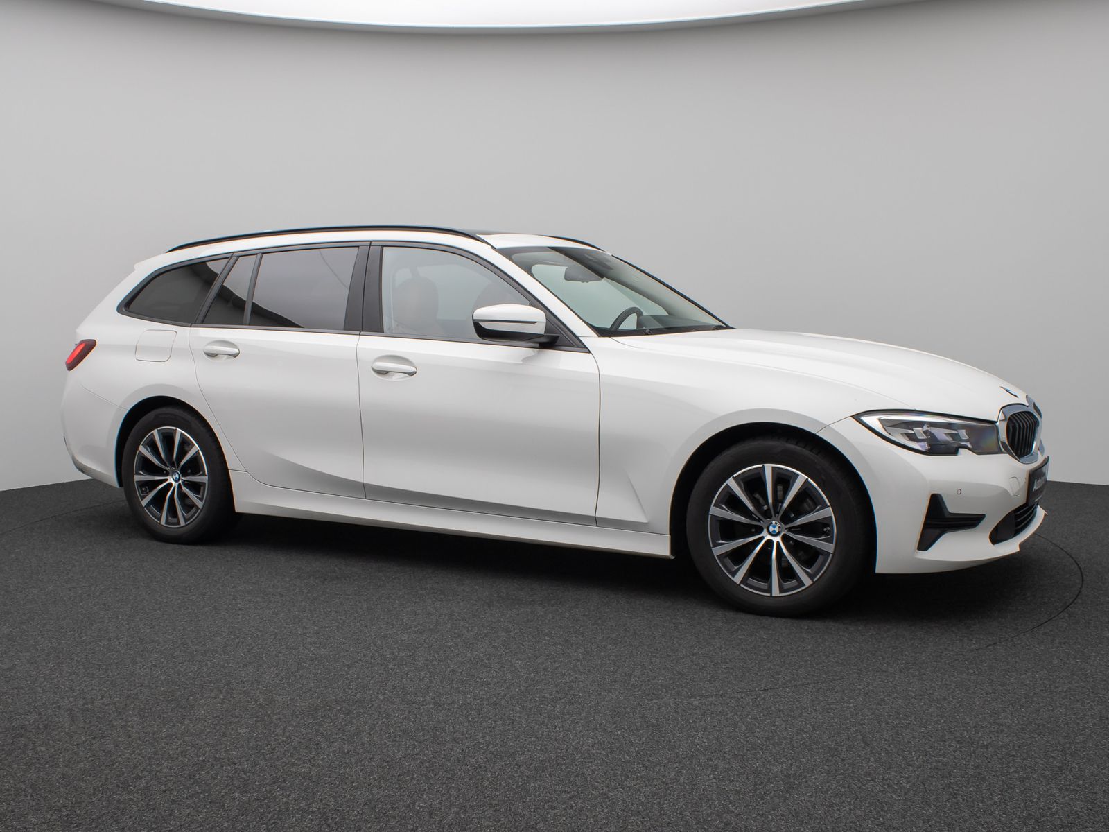 Fahrzeugabbildung BMW 320d xD Alarm DAB Standhzng Panorama Sportsitz