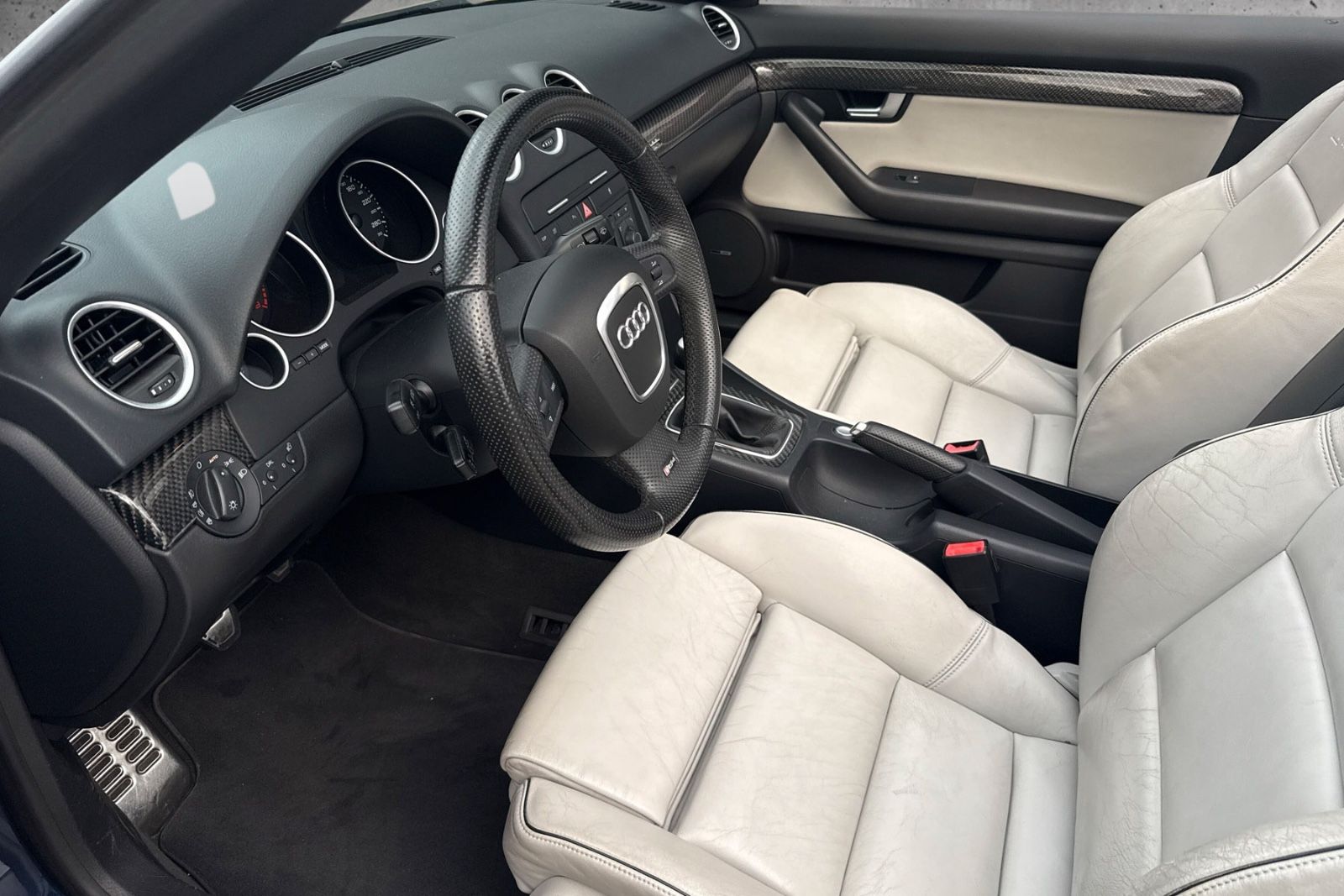 Fahrzeugabbildung Audi RS4 Cabrio*Top Zustand*Scheckheft*Sammler