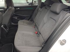 VW Golf VIII Variant #Ahk #Standheizung #Alcantara