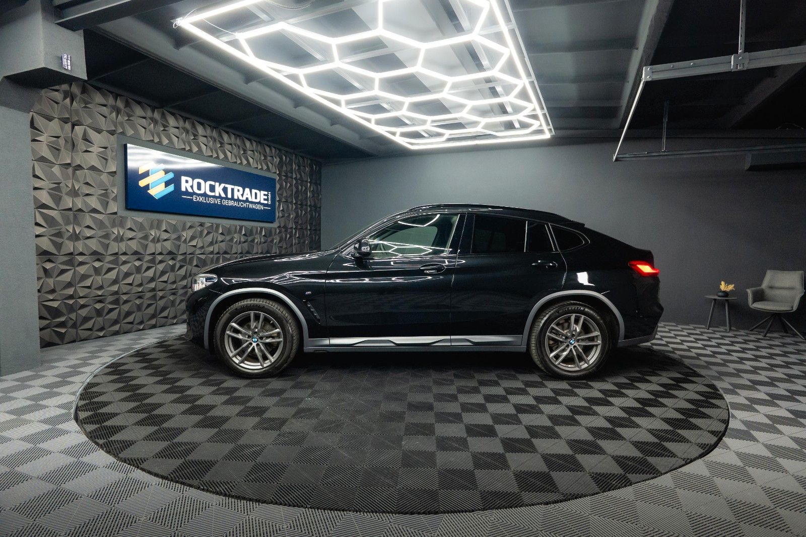 Fahrzeugabbildung BMW X4 xDrive 20d M Sport X Shadow Line *ACC*LED*DAB