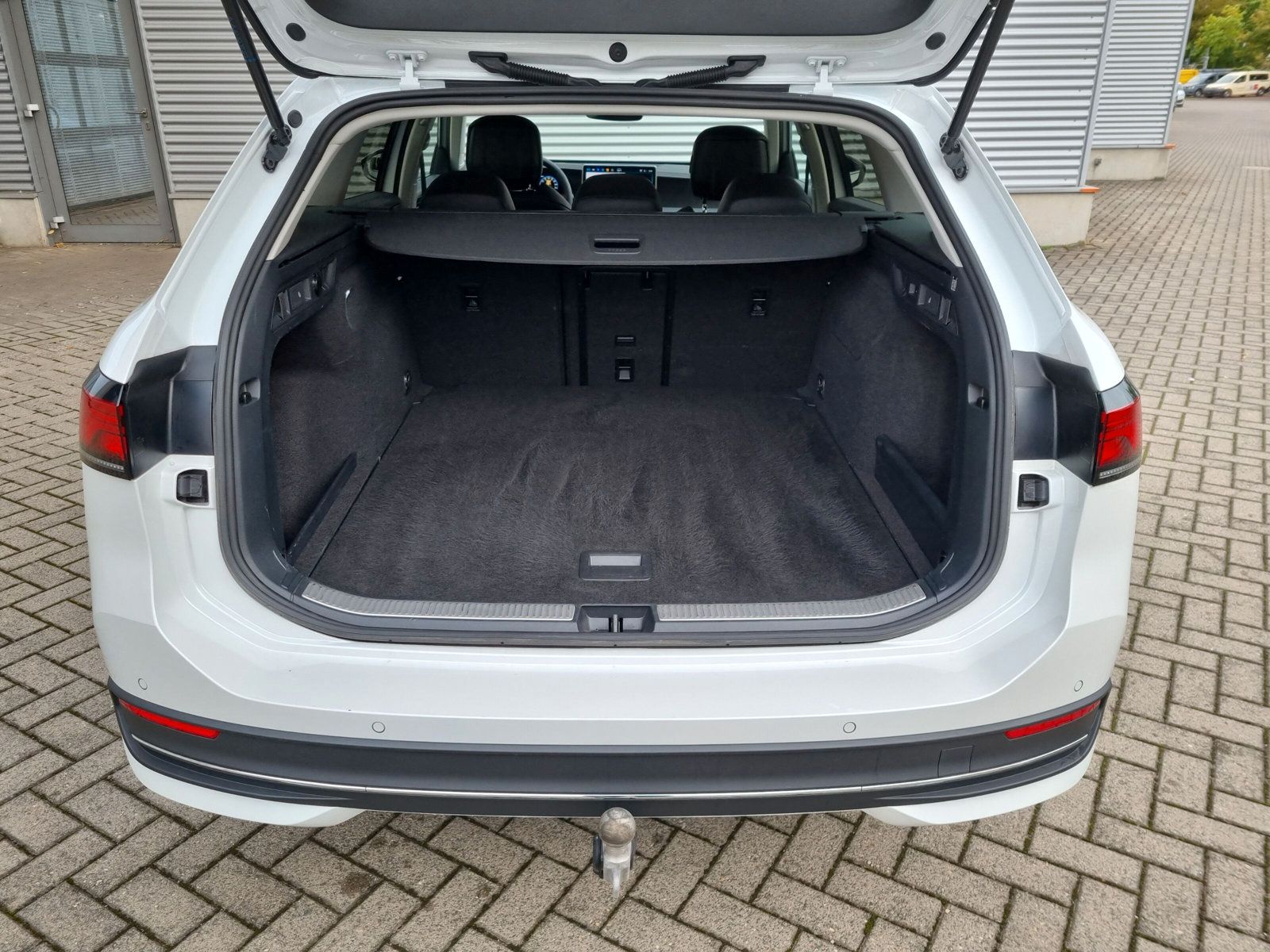 Volkswagen Passat Variant - Bild 11